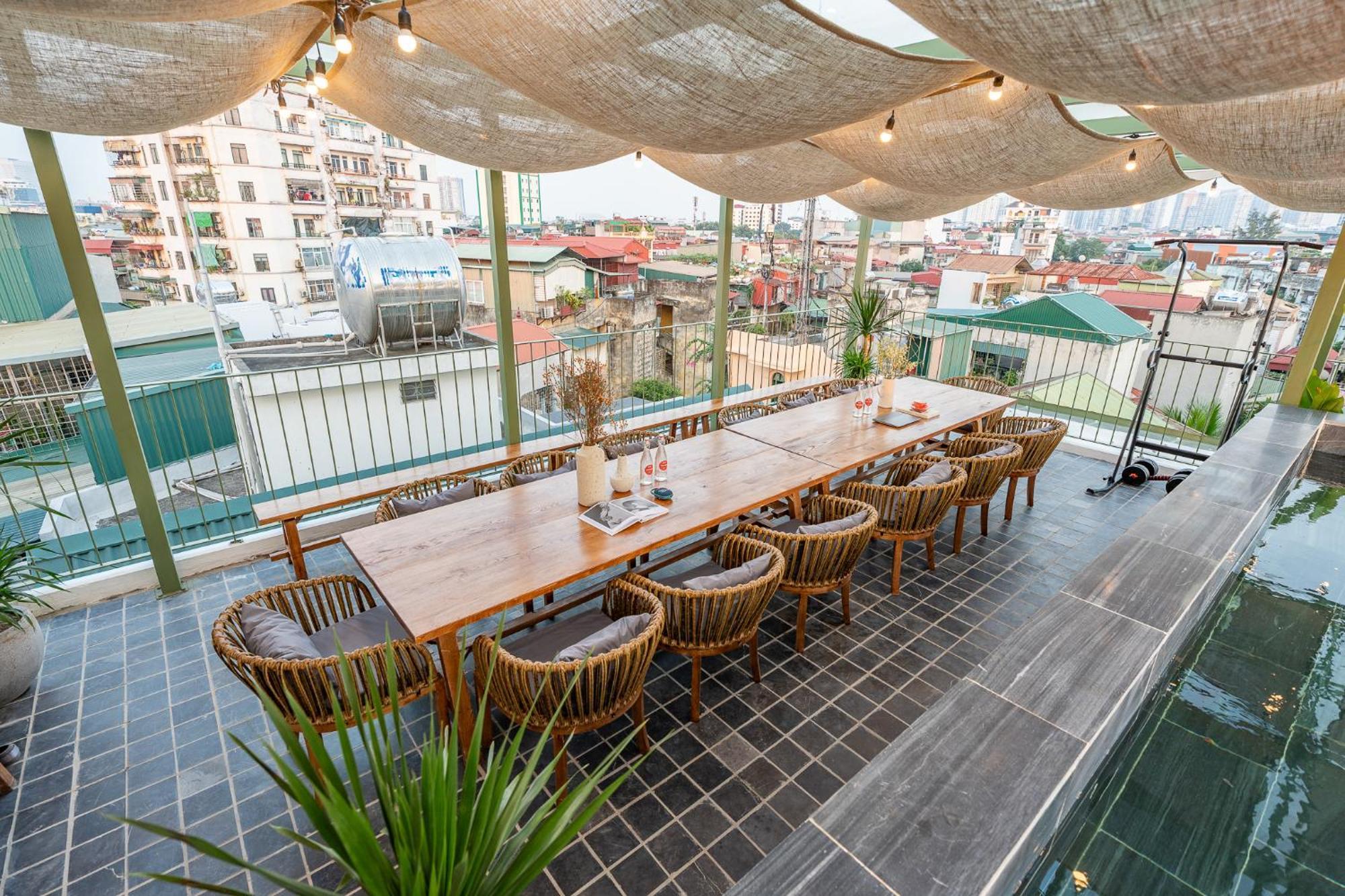 Diptyque Housing-Green Jacuzzi-Laundry-Hanoi City Tour