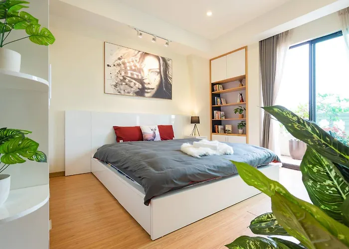 Diptyque Housing-Green Jacuzzi-Laundry-Hanoi City Tour
