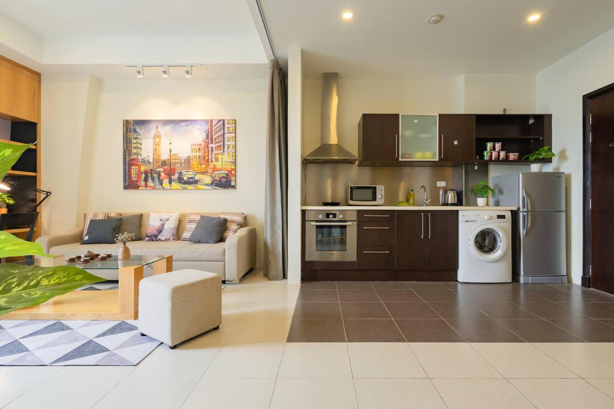 Diptyque Housing-Green Jacuzzi-Laundry-Hanoi City Tour