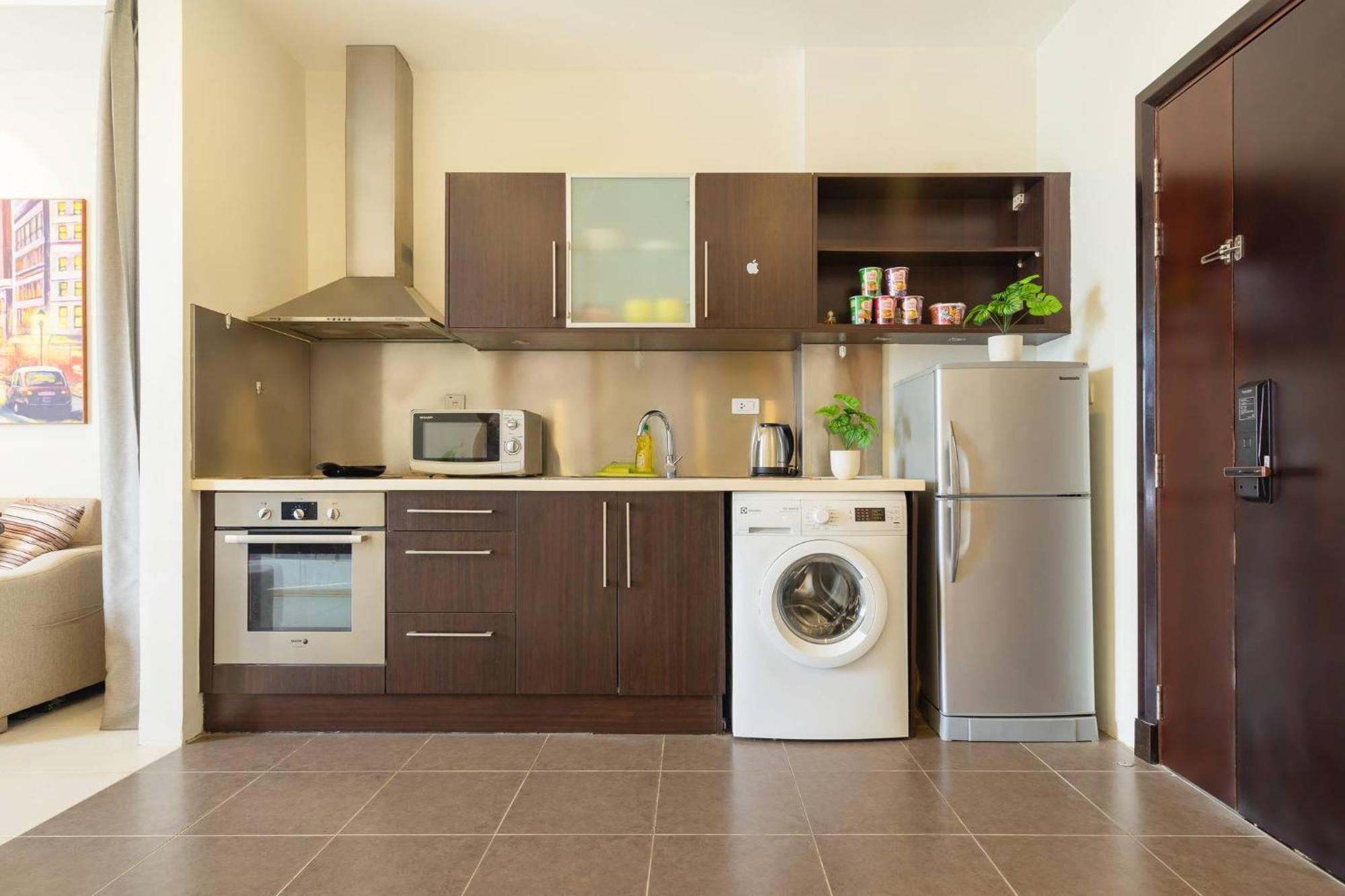 Diptyque Housing-Green Jacuzzi-Laundry-Hanoi City Tour Hanoi