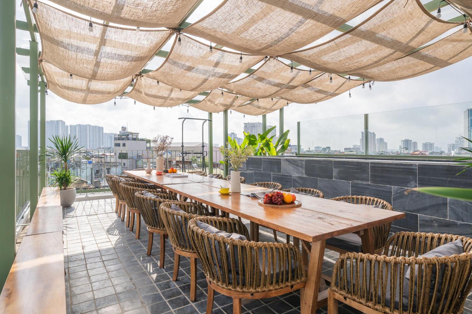 Diptyque Housing-Green Jacuzzi-Laundry-Hanoi City Tour Apartment